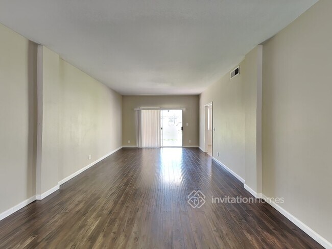 Foto del edificio - 7517 Bovey Ave