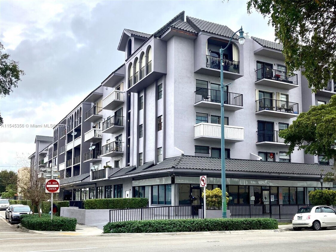 Primary Photo - 777 SW 9th Ave