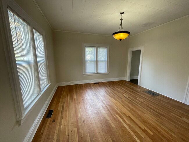 Dining Room - 9 Glen Arden Ln