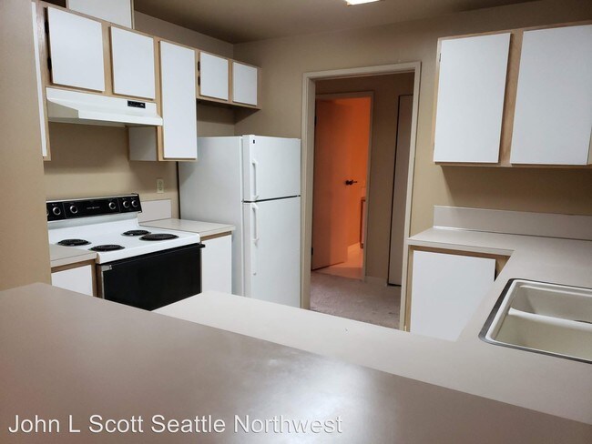 Foto del edificio - 2 br, 1 bath House - 5225 50th Avenue NE #205