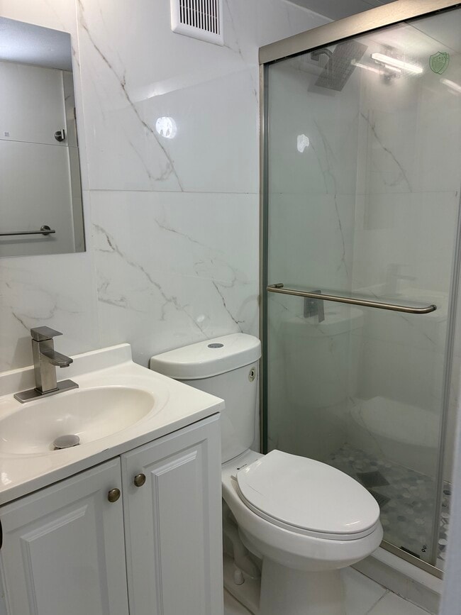 Foto del edificio - 7309 NW 62nd St