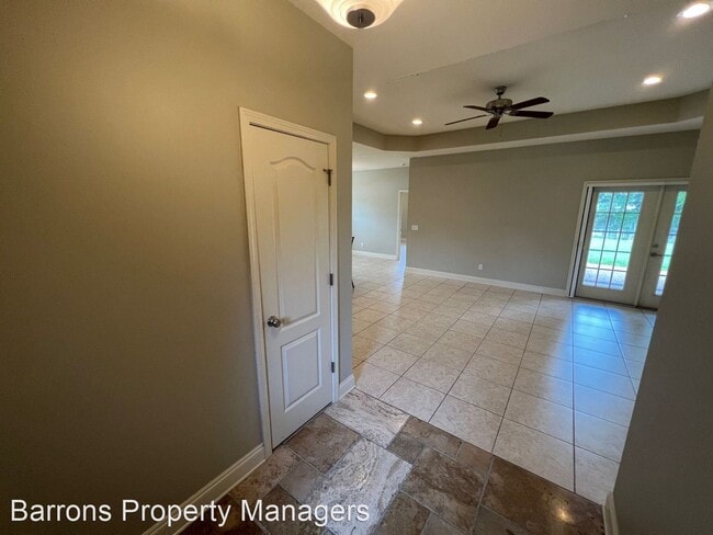 Building Photo - 3 br, 2 bath House - 1500 Joseph Circle
