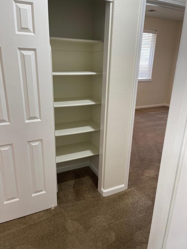 Building Photo - 2 bedroom in Santa Rosa CA 95409
