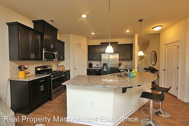 Building Photo - 3 br, 2.5 bath House - 1005 Historic Circle