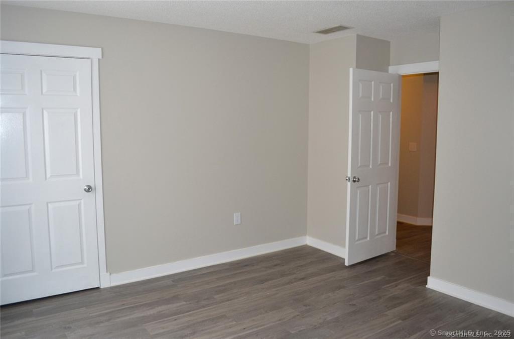 Foto principal - 140 Maple Ave