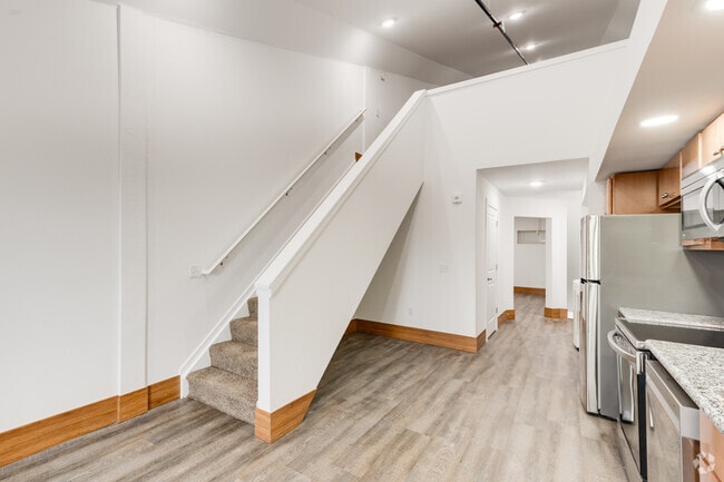 1HAB, 1BA - 912 ft² - Georgetown West