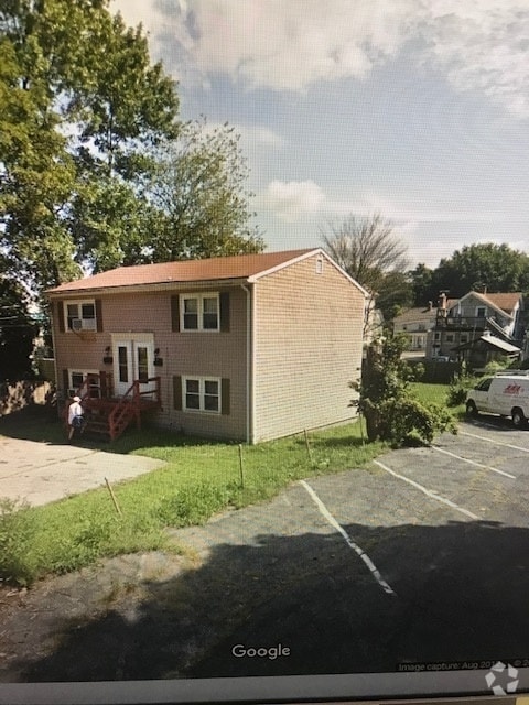 Building Photo - 45 Sheldon St