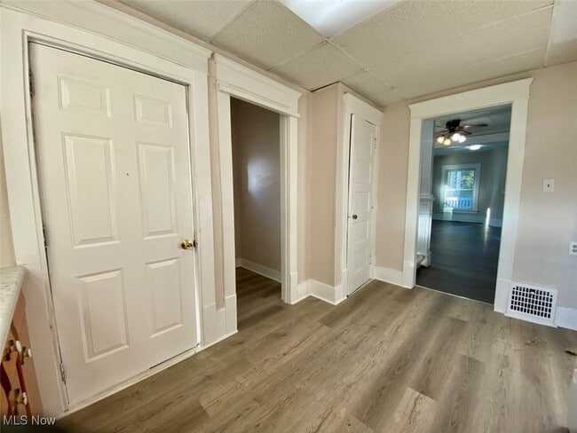 Building Photo - 581 Schiller Ave