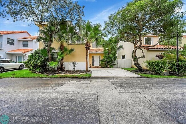 Building Photo - 3145 N 36th Ave
