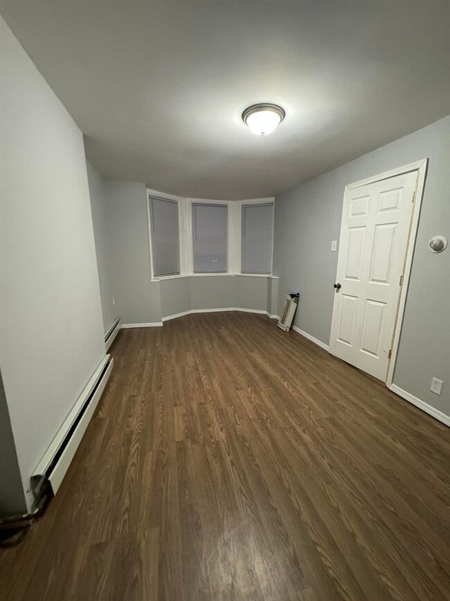Building Photo - 266 Arlington Ave