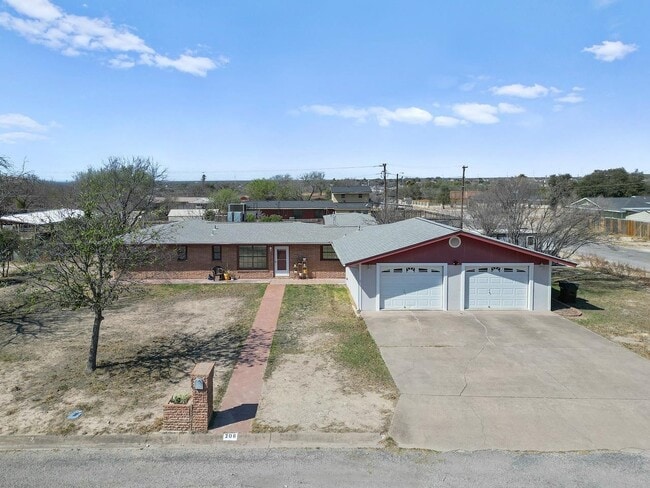 Building Photo - 208 N Broadview St