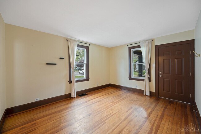 Building Photo - 3904 Watterson Rd
