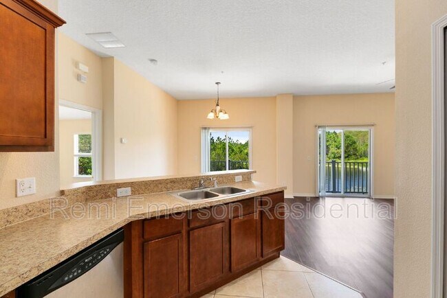 Foto del edificio - 10399 Winding Marsh Trail