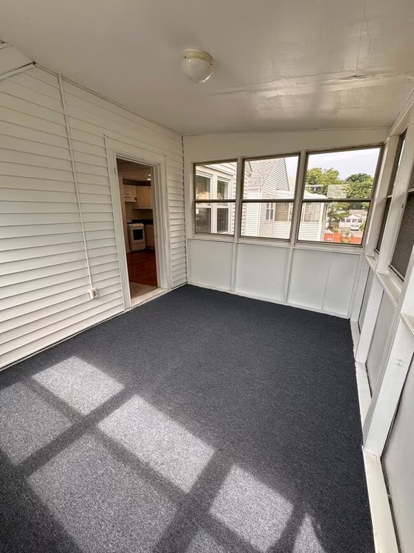 Foto del edificio - 48 Lawn Ave