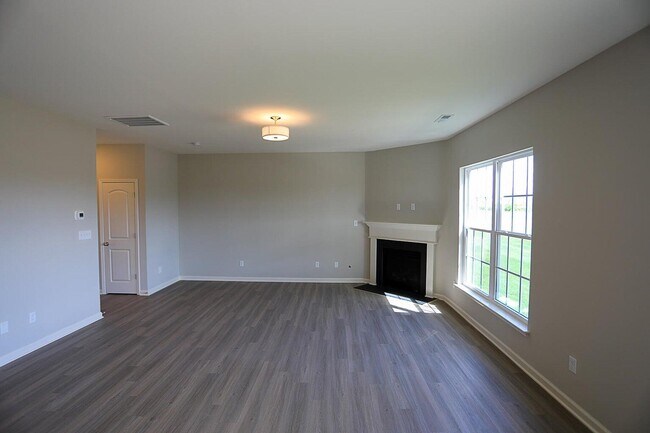 Building Photo - 108 Bellatrix Ct