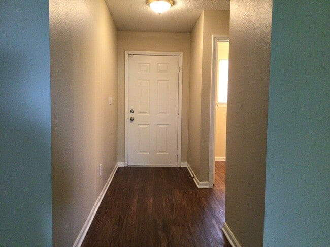 Building Photo - 6036 Draycott Dr