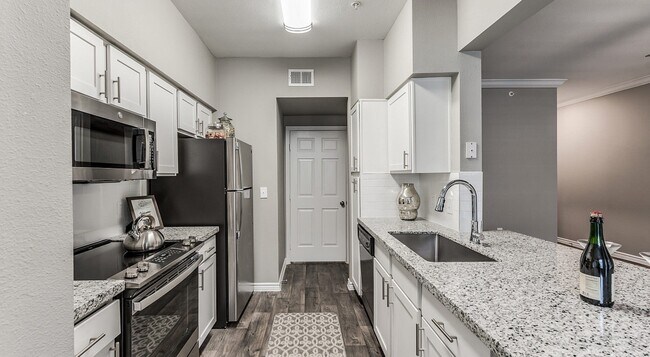 Foto del edificio - Start Fresh – $250 Off When You Lease Today