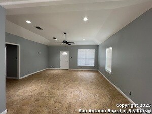 Foto del edificio - 238 W Baetz Blvd