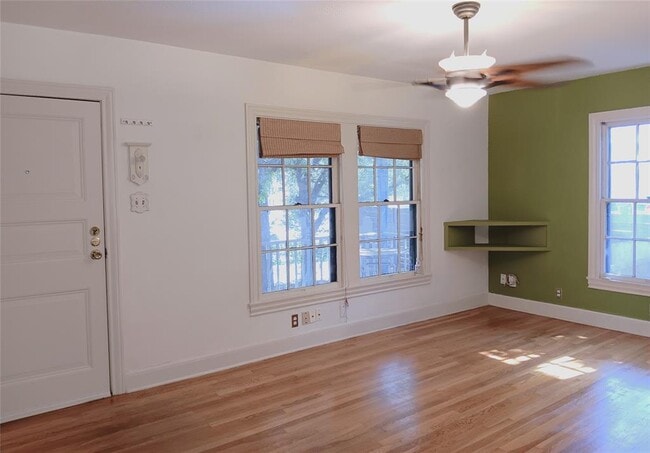 Building Photo - 2003 Montclaire St