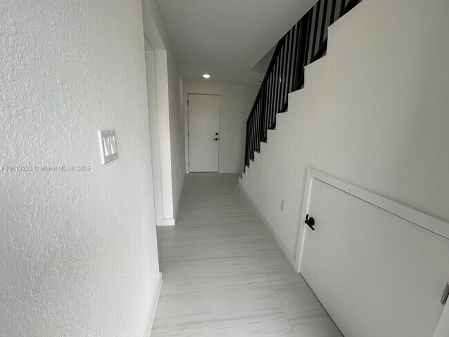 Foto del edificio - 14569 SW 262nd St