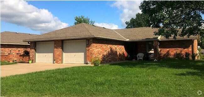 Building Photo - Prairie Place