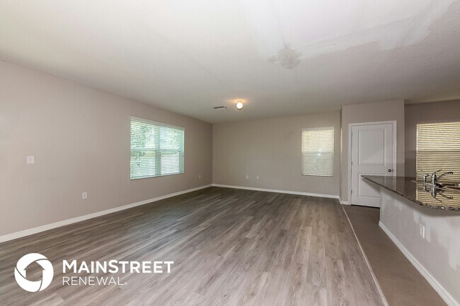 Building Photo - 5012 San Palermo Dr