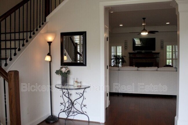 Foto del edificio - 7165 Bridgemill Dr