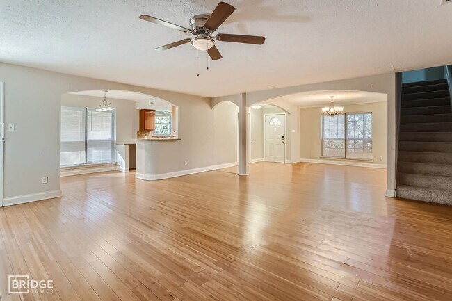 Foto del edificio - 303 Trailridge Dr