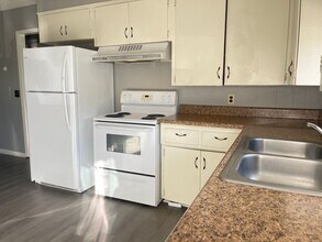 Building Photo - 5377 S Hutchinson Ct