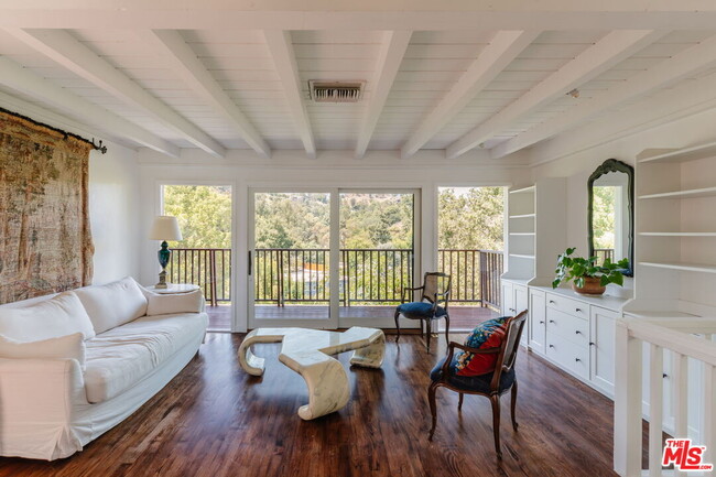 Foto del edificio - 2344 Sunset Heights Dr