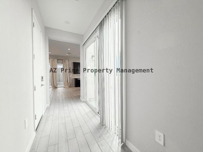 Foto del edificio - 5138 E Anderson Dr