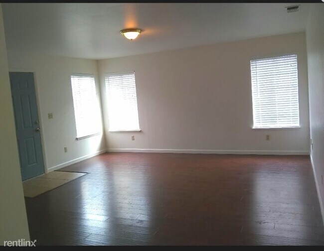 Building Photo - 3 br, 2 bath House - 639 Andrew street