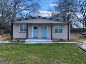 Building Photo - 206 Sorrells St