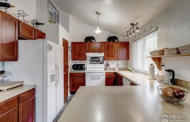 Foto del edificio - 3838 Fredericks Ct