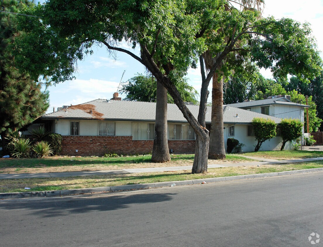 Building Photo - 3115 E Simpson Ave