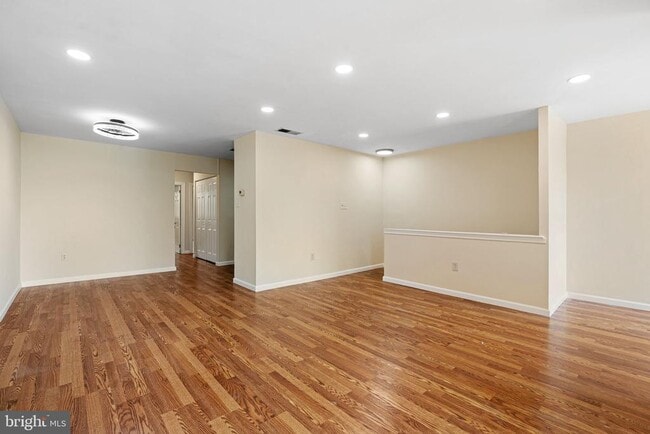 Building Photo - 3281 Red Lion Rd