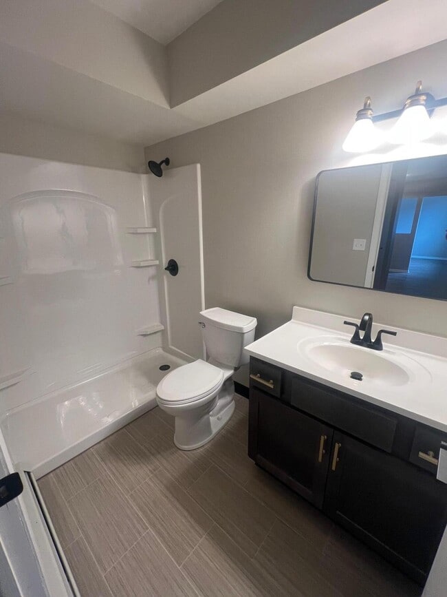 Foto del edificio - 121 W 2nd St