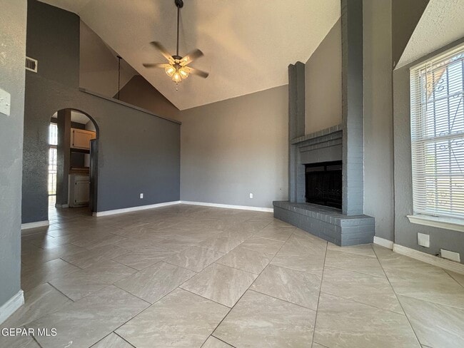 Building Photo - 10930 Delafield Dr