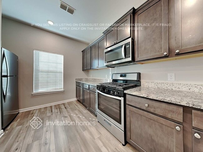 Foto del edificio - 3127 Angus Dr