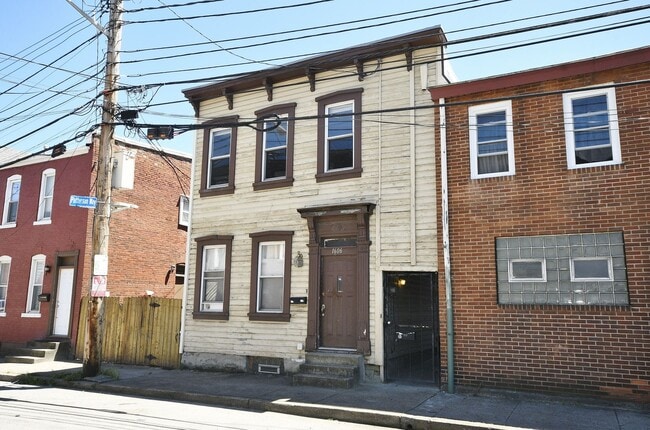 Building Photo - 1606 Bingham St
