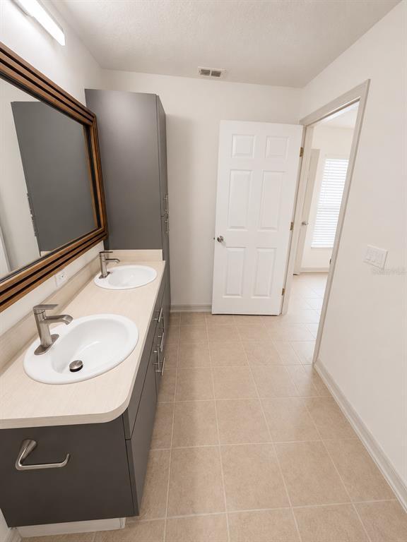 Foto del edificio - 3029 Walnut Ct