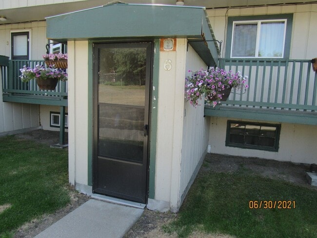 Building Photo - Cute 1 bed, 1 bath apartment in town for rent! No Pets/No Smoking