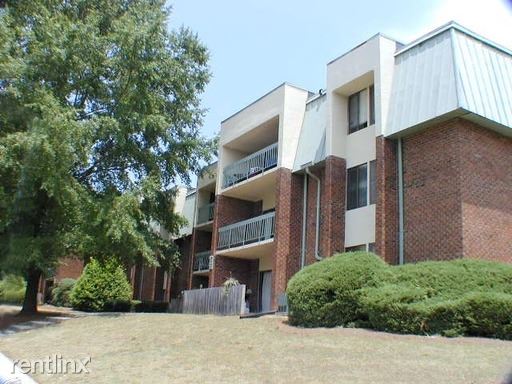 Primary Photo - 500 Umstead Dr