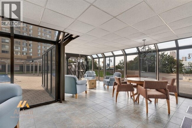 Building Photo - 111 Riverside Dr E