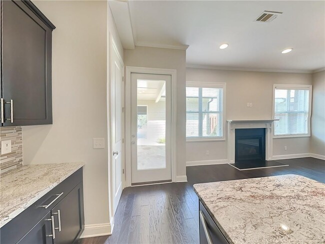 Building Photo - 895 Proctor Ranch Dr