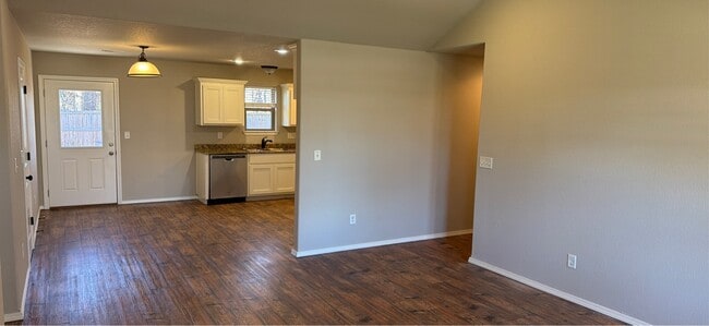 Building Photo - 173 Western Heights Cir