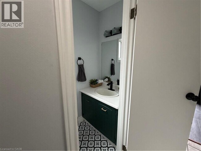 Photo du bâtiment - 46 Cedarwoods Crescent