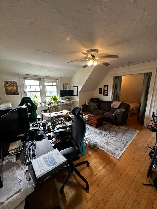 Foto del edificio - 1700 E Chateau Pl