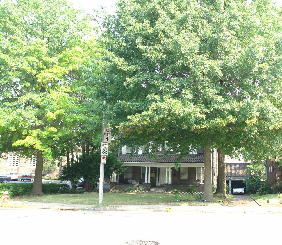 Building Photo - 5737 5th Ave