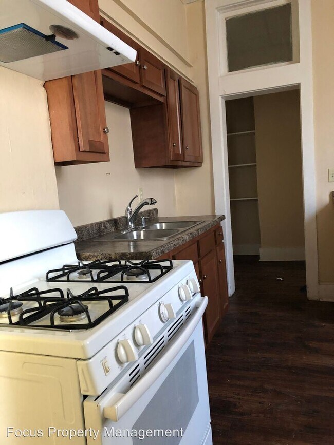 Foto del edificio - 29 S Military Rd